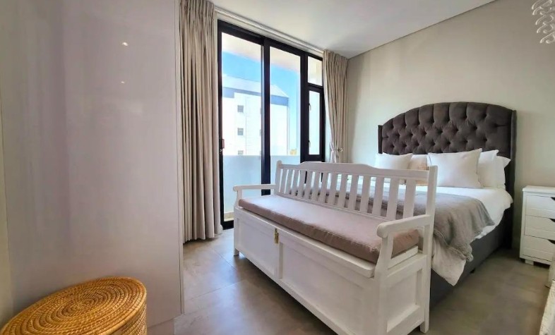 2 Bedroom Property for Sale in Summerstrand Eastern Cape
